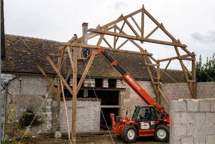 Toiture en cours Sens
